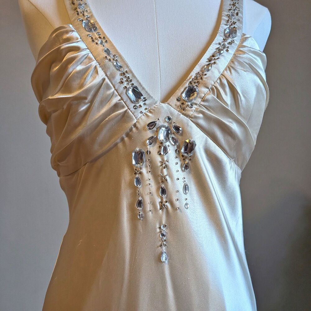 NWT Roberta White Gown Slinky Prom Dress Maxi Formal Bejeweled Size 5/6 - Picture 5 of 16